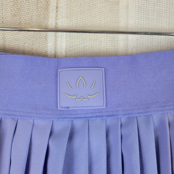 Beyond Yoga Pleated Lavender Skirt - Picture 12 of 13